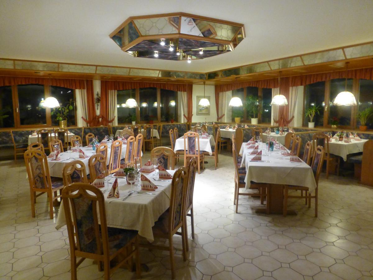 Hotel Weismann Sankt Georgen im Attergau Exterior foto